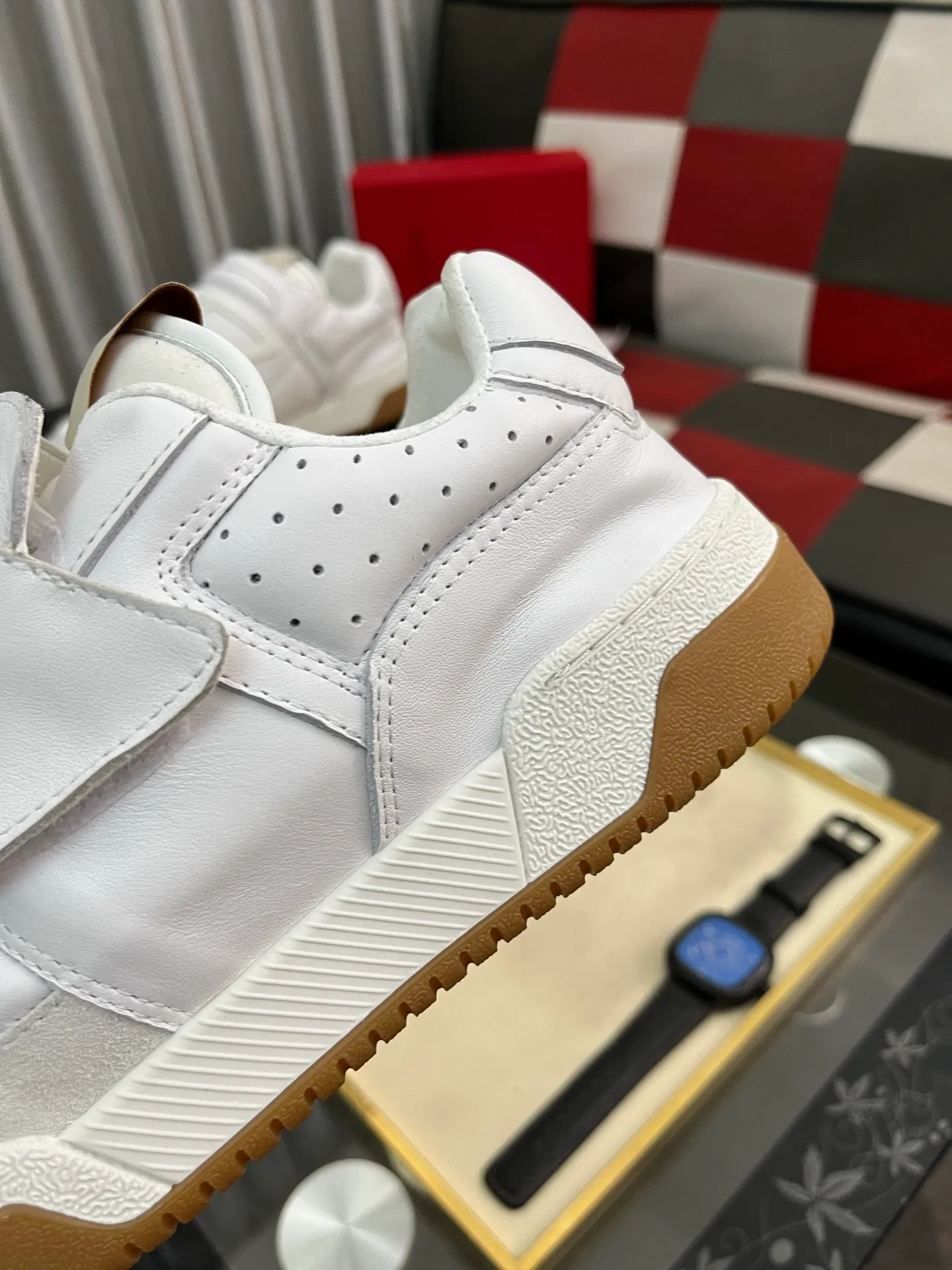 Men's shoes 💰540⌚️⌚️ VALENTINO Valentino's 2025 SS spring and summer new hot casual sports shoes, imported elastic cloth upper ➕The heel is Warren's exclusive rivet shape. The whole is very representative, the combination outsole is really easy to wear and very comfortable on the foot~, classic, comfortable and versatile! Size: 38-443️⃣Colors available